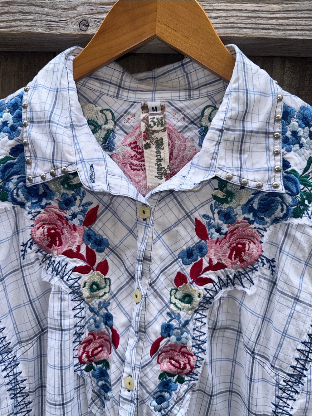 Johnny Was 3J Workshop Embroidered Studded Western Boho Rodeo Rose button-down - Picture 4 of 11
